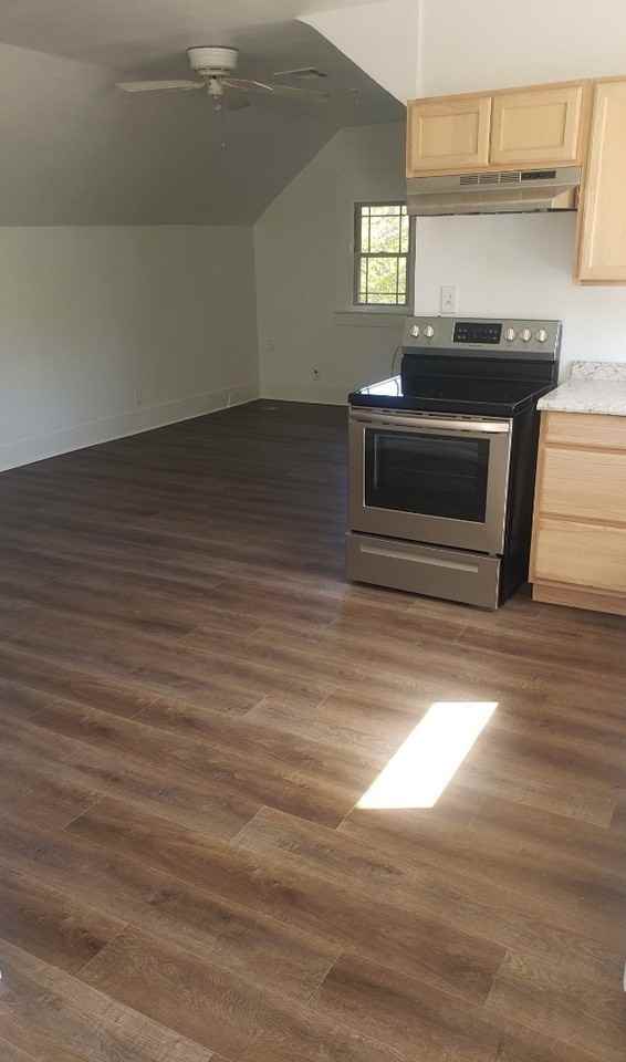 401 E Osage Ave - Photo 2 of 9