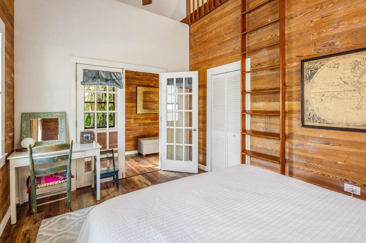 1124 Watson St - Photo 2 of 10