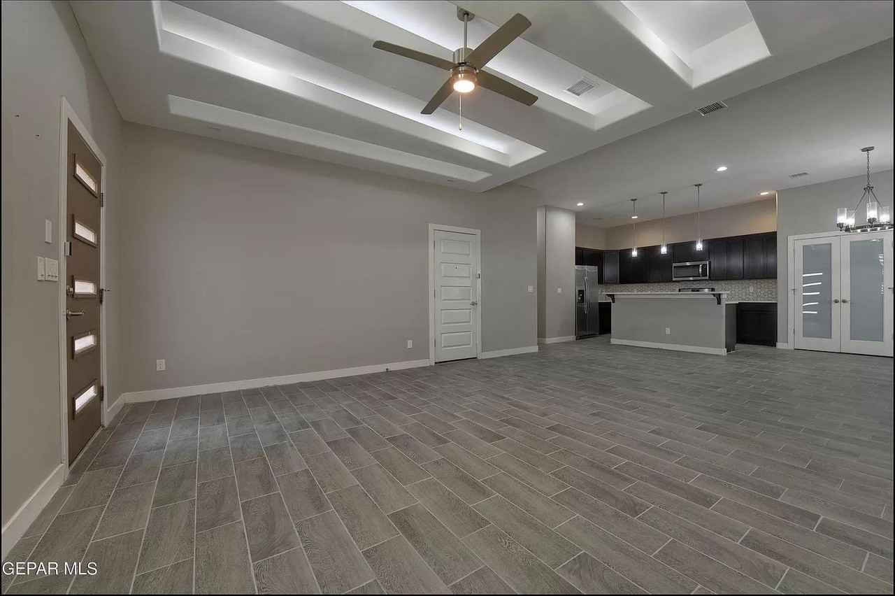 12253 Desert Hawk Avenue - Photo 5 of 11