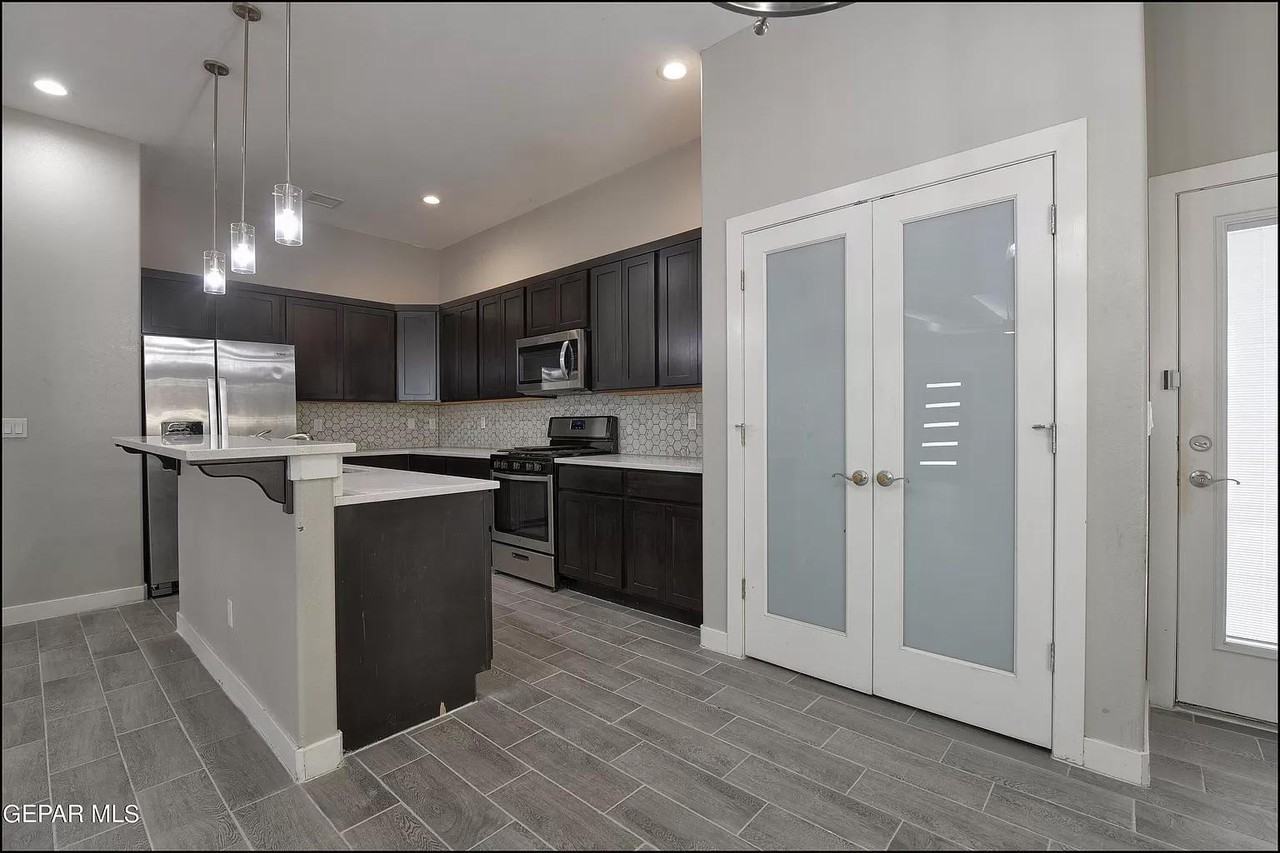 12253 Desert Hawk Avenue - Photo 6 of 11