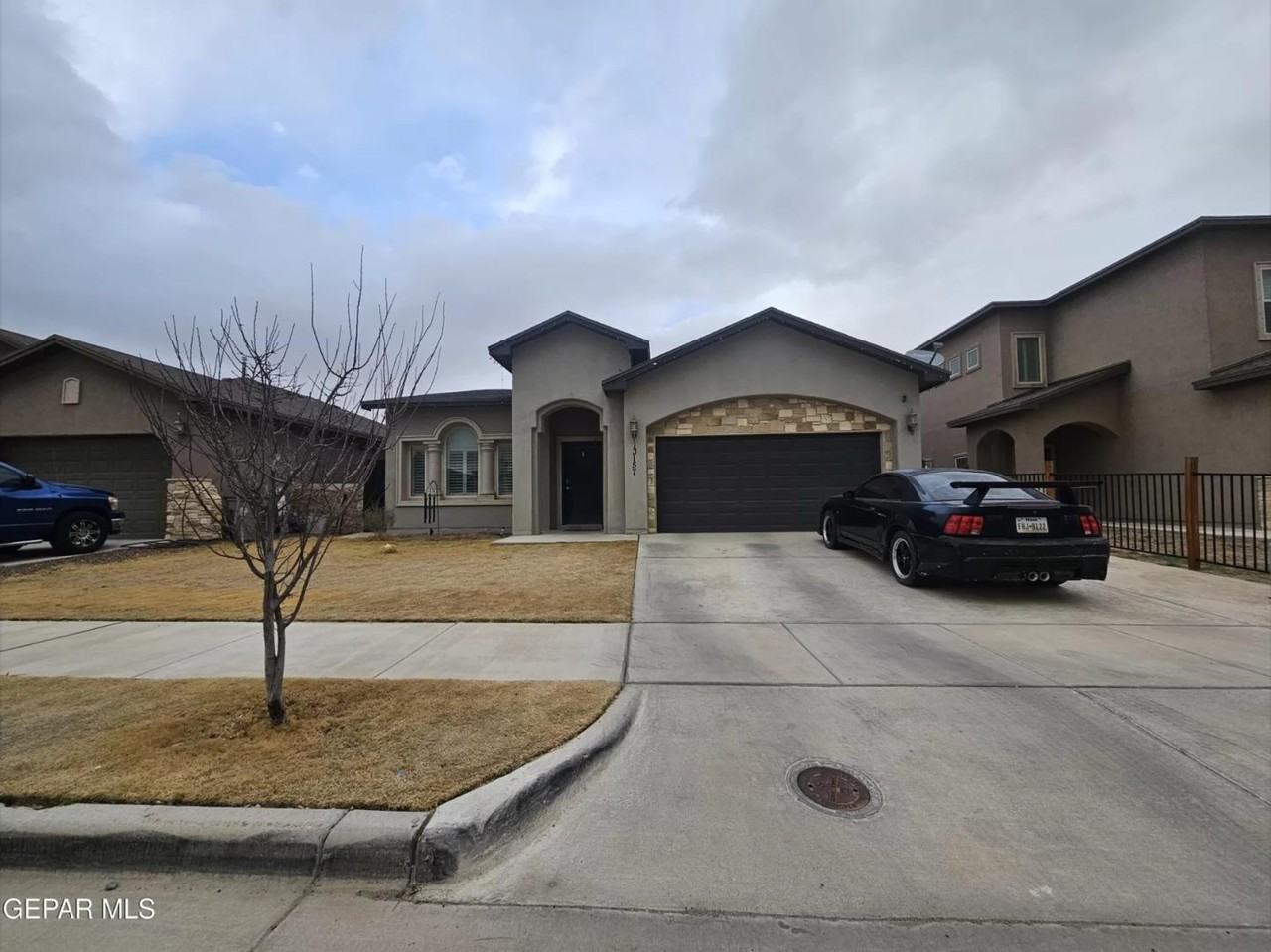 13157 Cozy Cove Ave - Photo 2 of 21