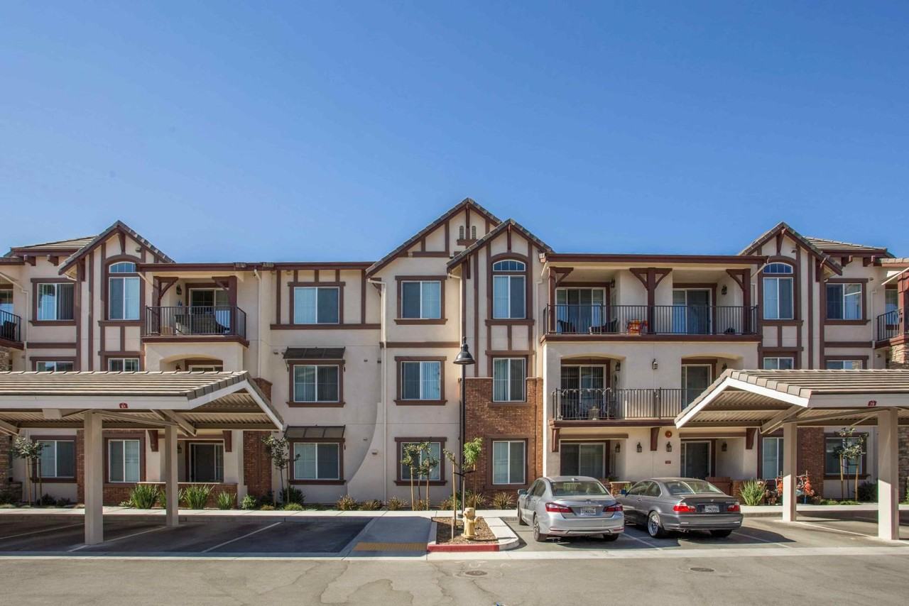 Diamond Creek Condo B-Brookstone - Photo 2 of 40