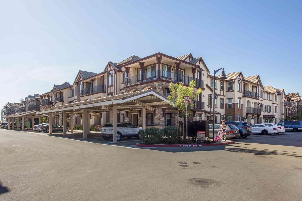 Diamond Creek Condo B-Brookstone - Photo 4 of 40