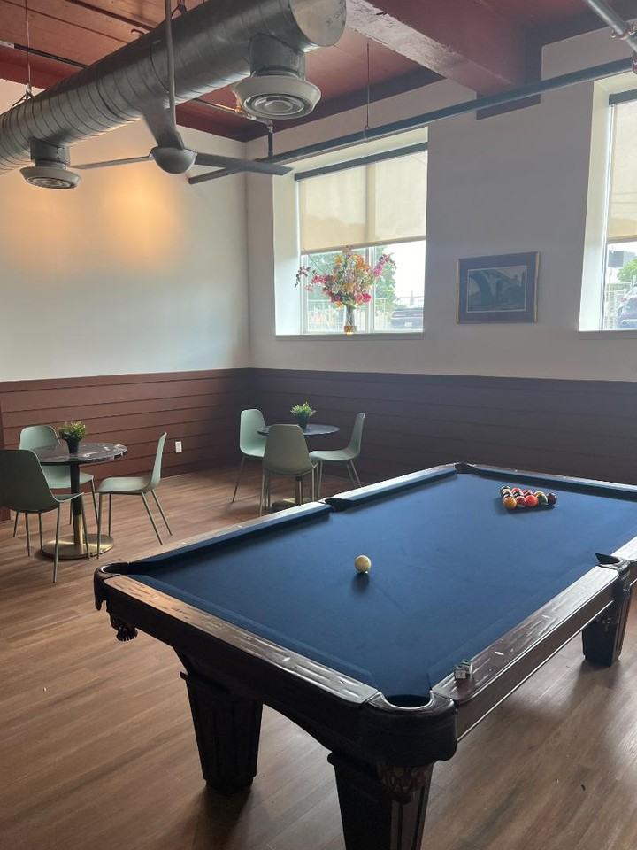 1403 Corinth St - Photo 5 of 31