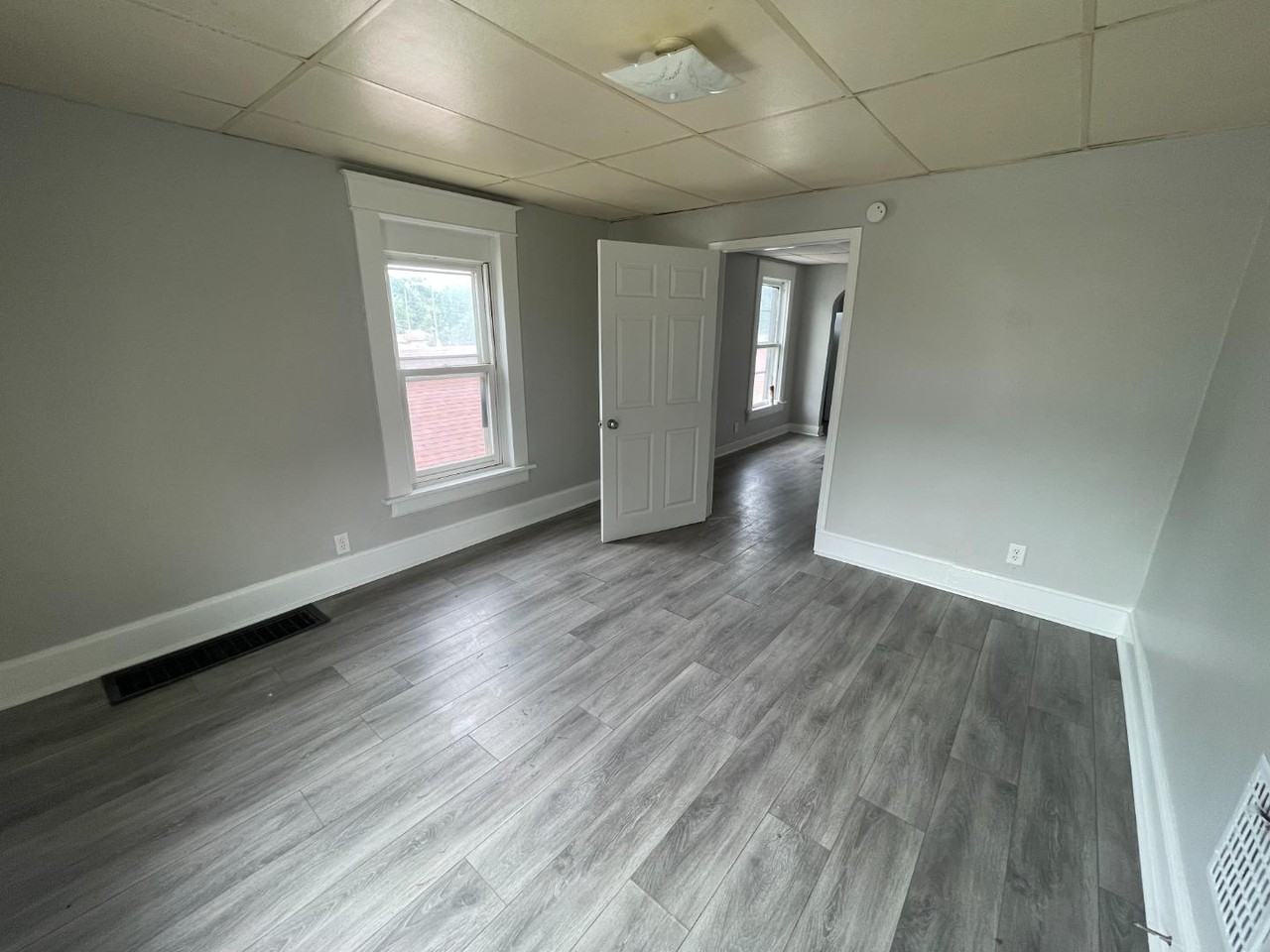 821 N 13th St - Photo 3 of 7