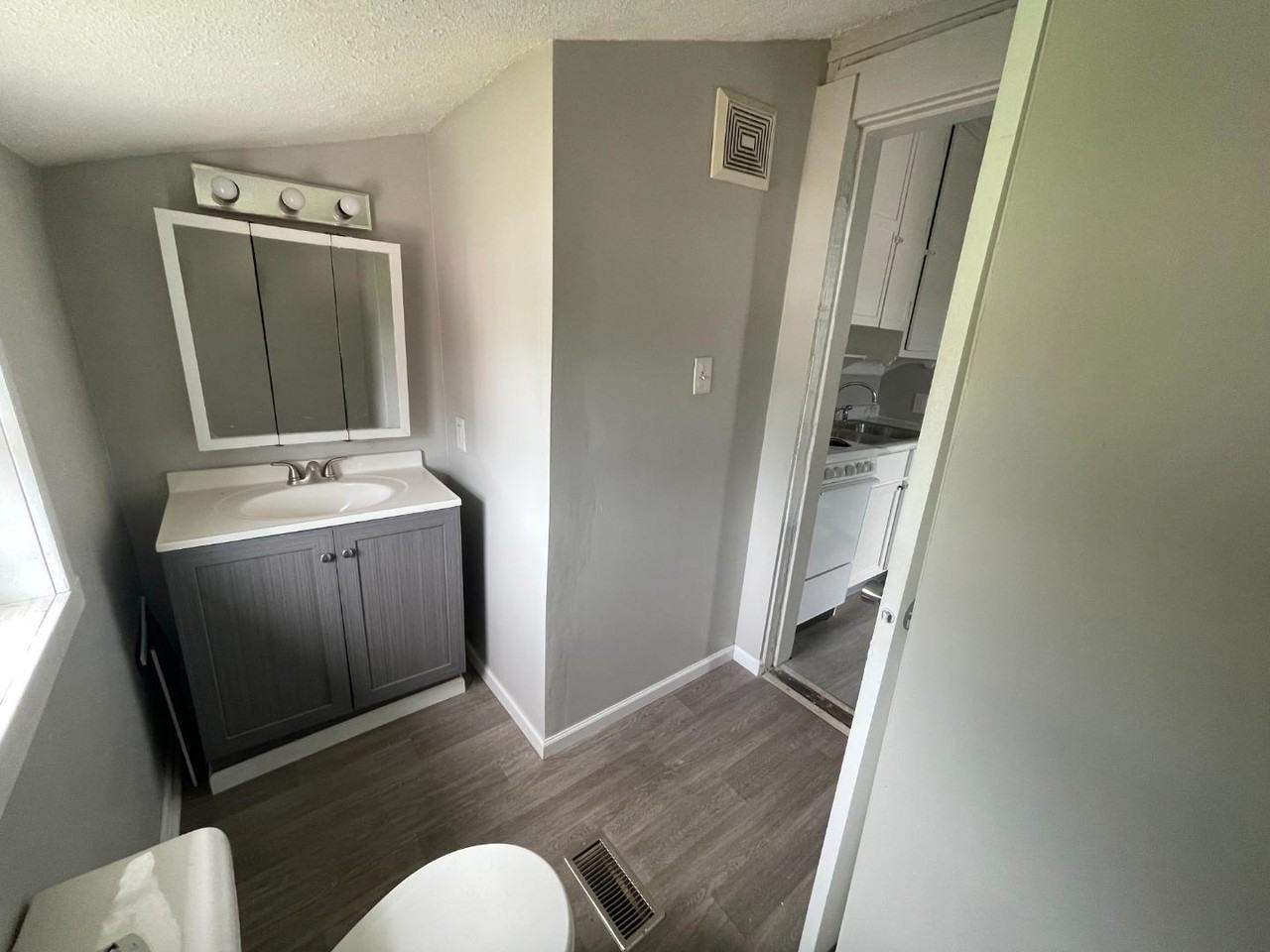 821 N 13th St - Photo 6 of 7