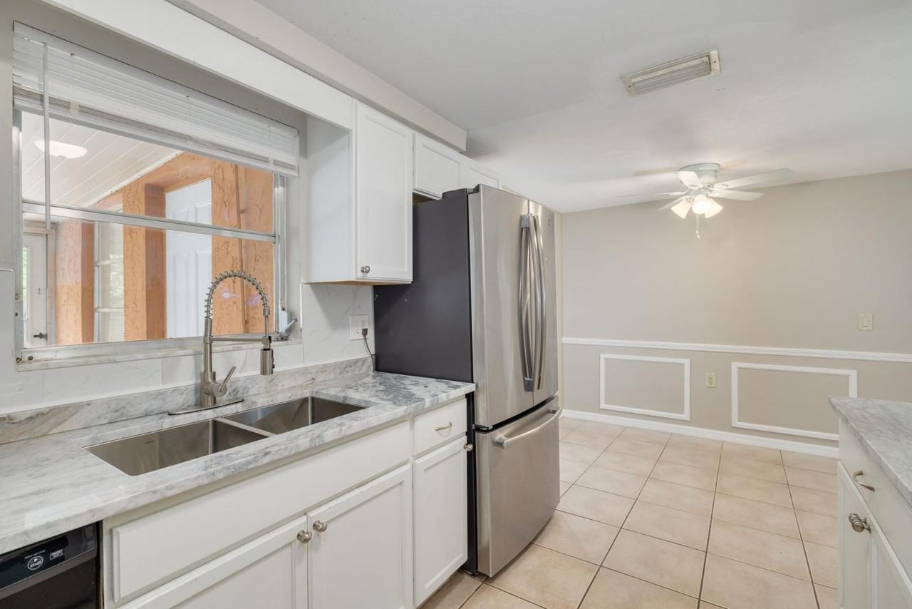 3304 Blue Bird Dr - Photo 2 of 20