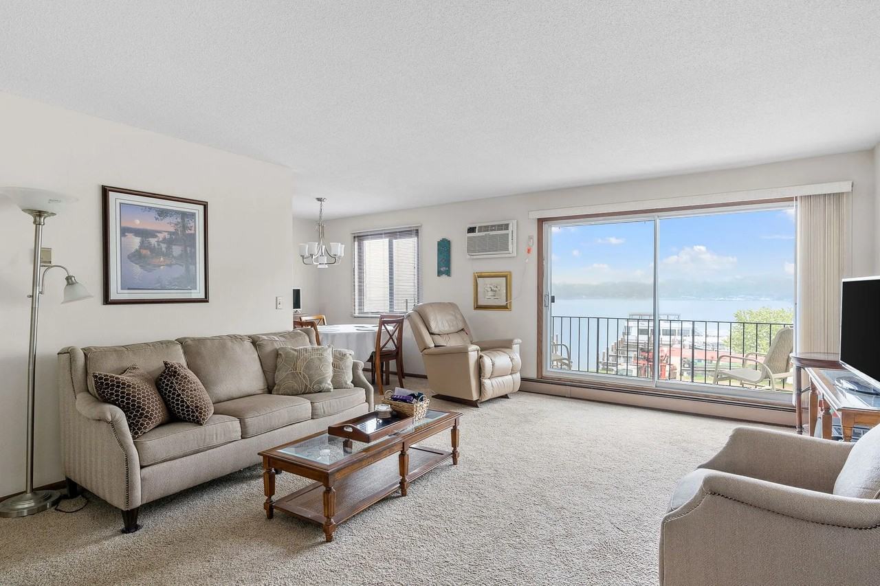 Excelsior Shores - Photo 2 of 20