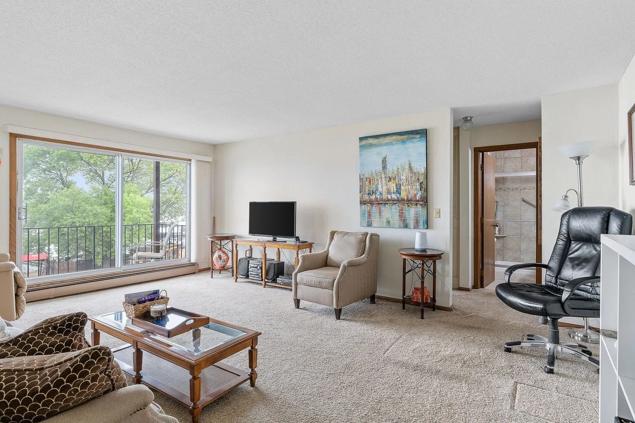 Excelsior Shores - Photo 3 of 20