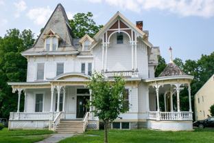Now Leasing – 324 Pleasant Street, Bennington, VT 05201 - Photo 1 of 1