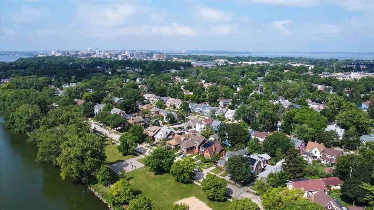 2005 Rutledge St - Photo 3 of 42