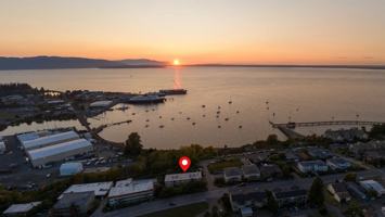 featured image of 1002 11th St