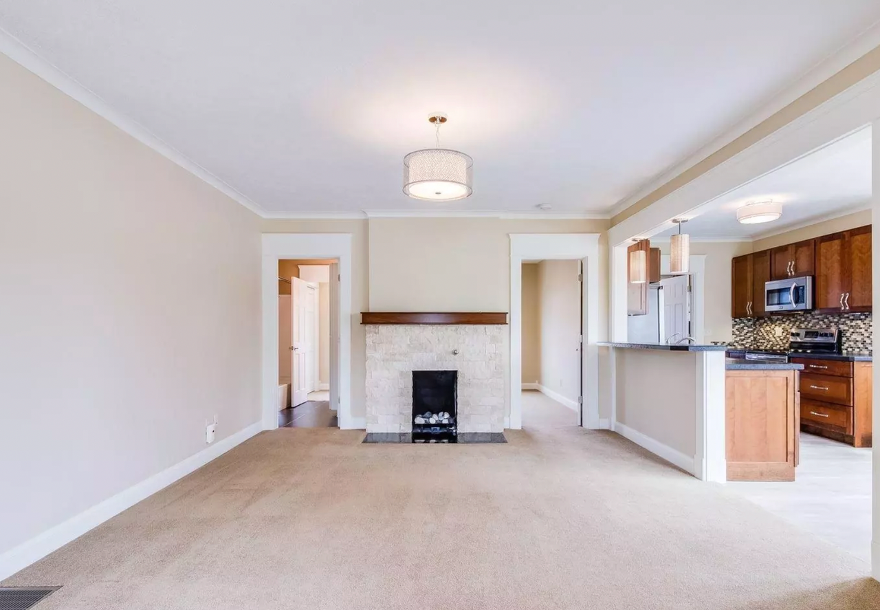 611 S Capitol Ave #B - Photo 2 of 17