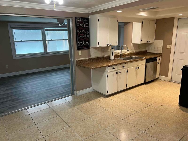 11631 Zircon Ln - Photo 3 of 11