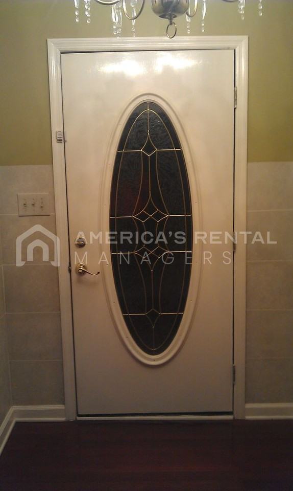 109 Greenwood Ln - Photo 3 of 24