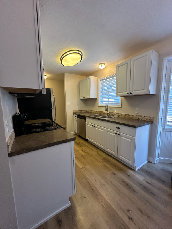 804 S Meridian St #804 - Photo 3 of 18