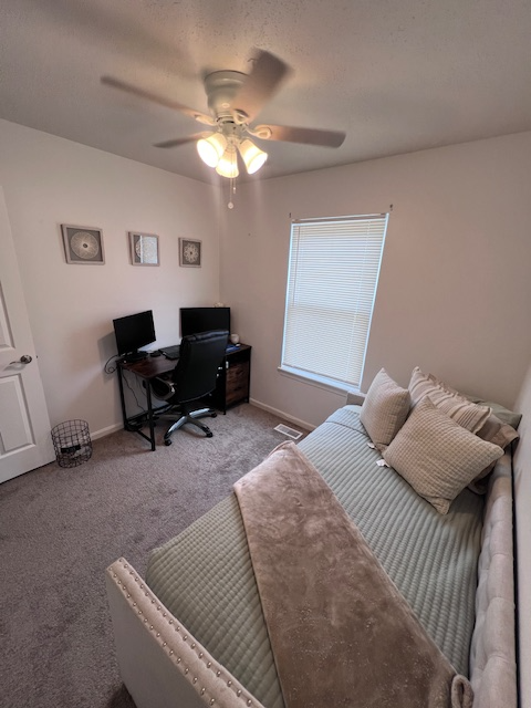 900 Saint Michaels Dr - Photo 3 of 18