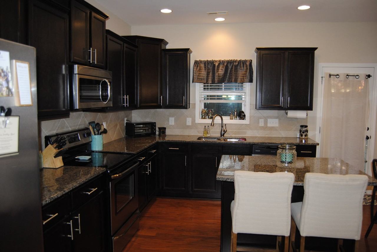 107 W Berkshire Ct - Photo 6 of 31