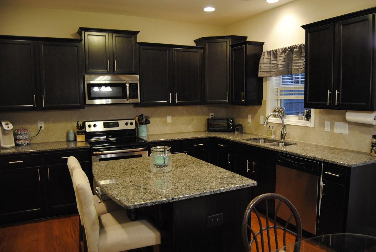 107 W Berkshire Ct - Photo 7 of 31