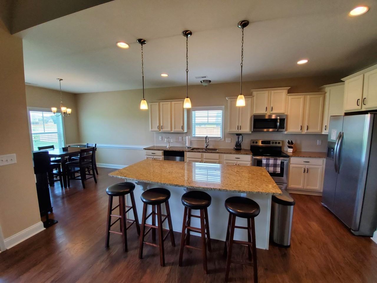 205 Korbel Dr - Photo 4 of 24