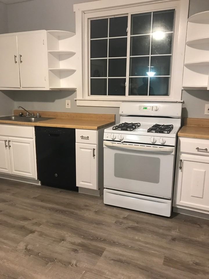 109 Kenova St - Photo 3 of 9