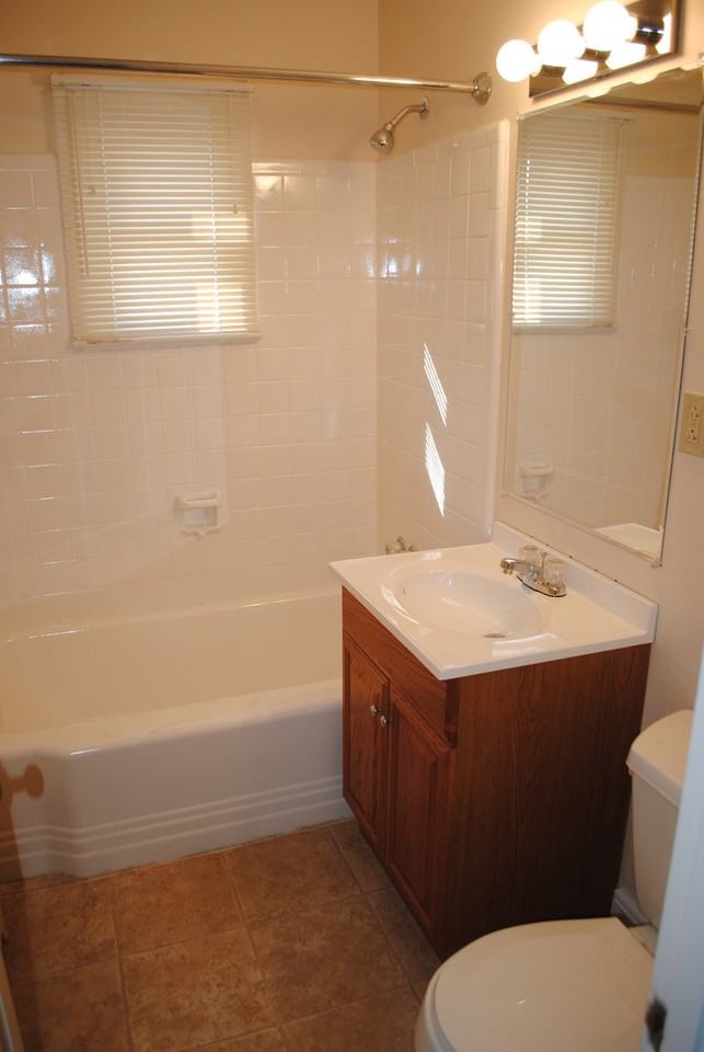 Camden Court - Photo 5 of 5