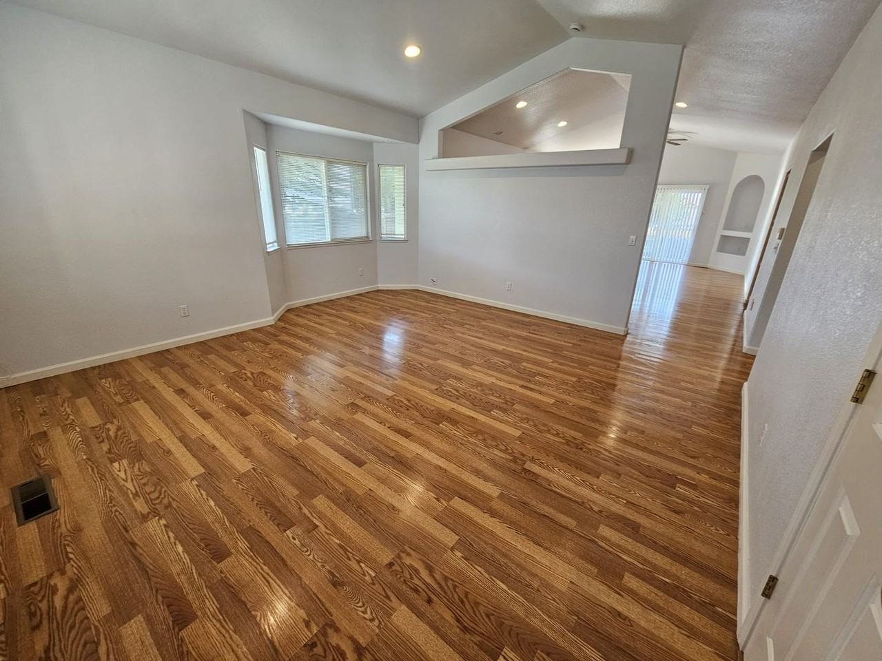 7895 7895 JacintoAve - Photo 3 of 31