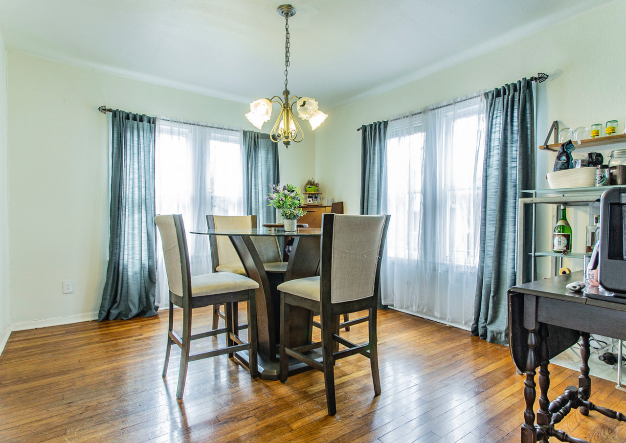 706 Lovera Blvd - Photo 2 of 27