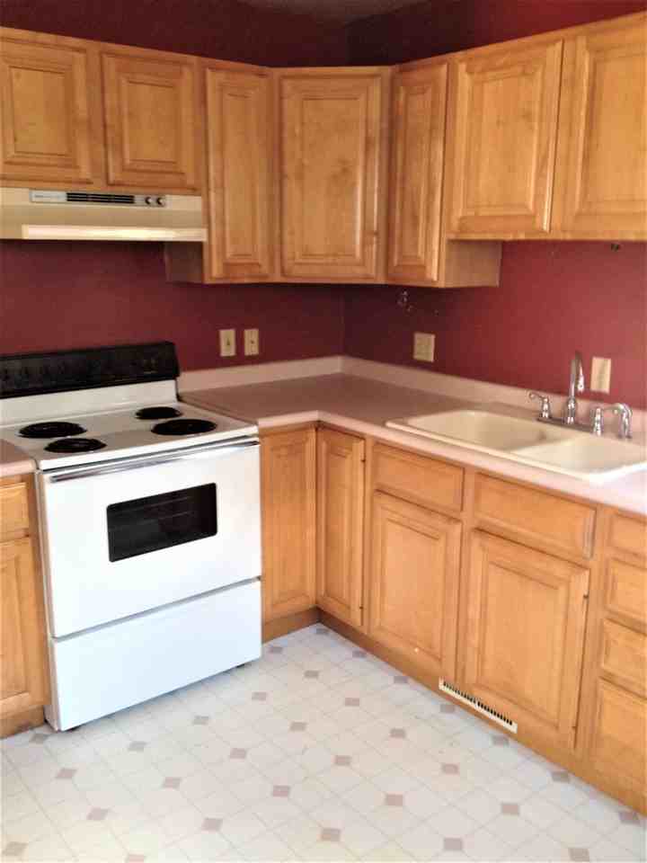 107 4th Ave Se - Photo 6 of 10
