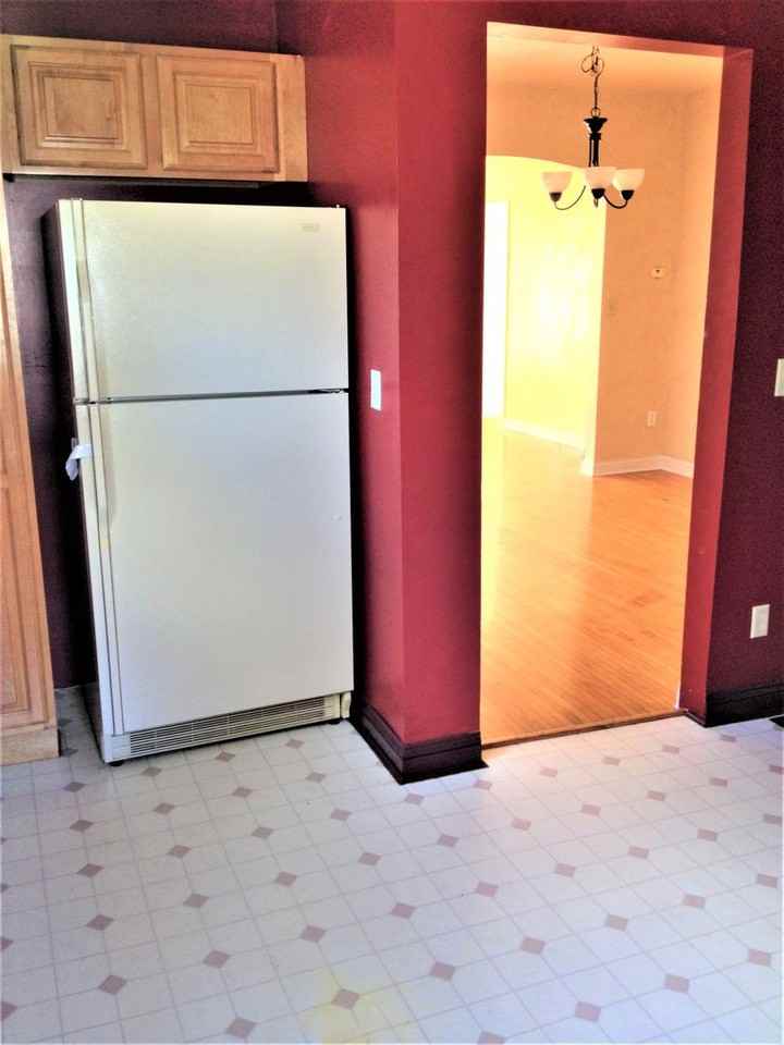 107 4th Ave Se - Photo 7 of 10