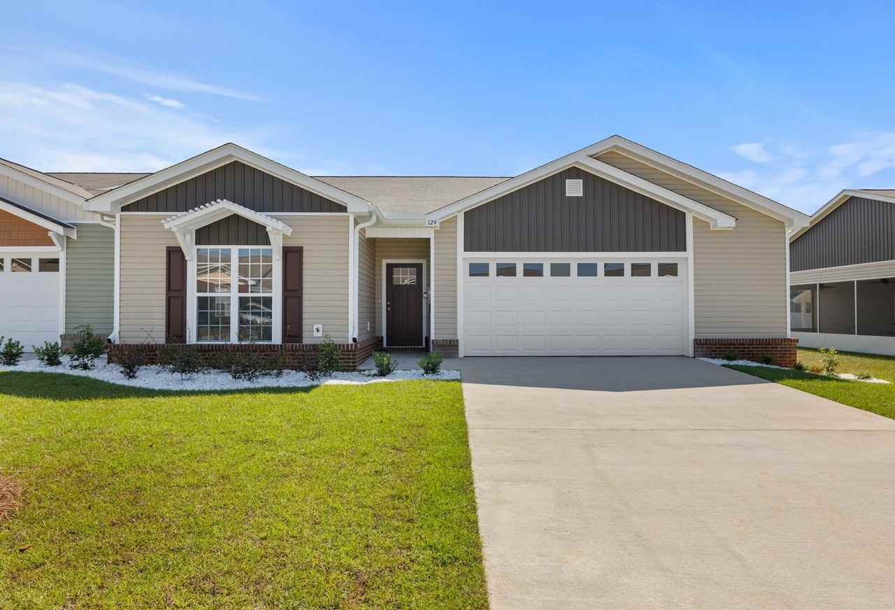 124 Wingate Ave - Photo 2 of 17