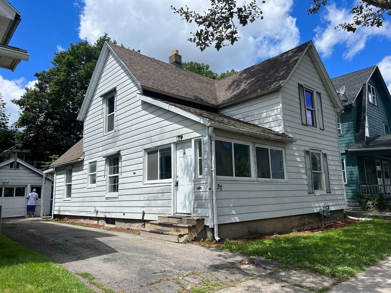 37 Wendell St - Photo 3 of 45