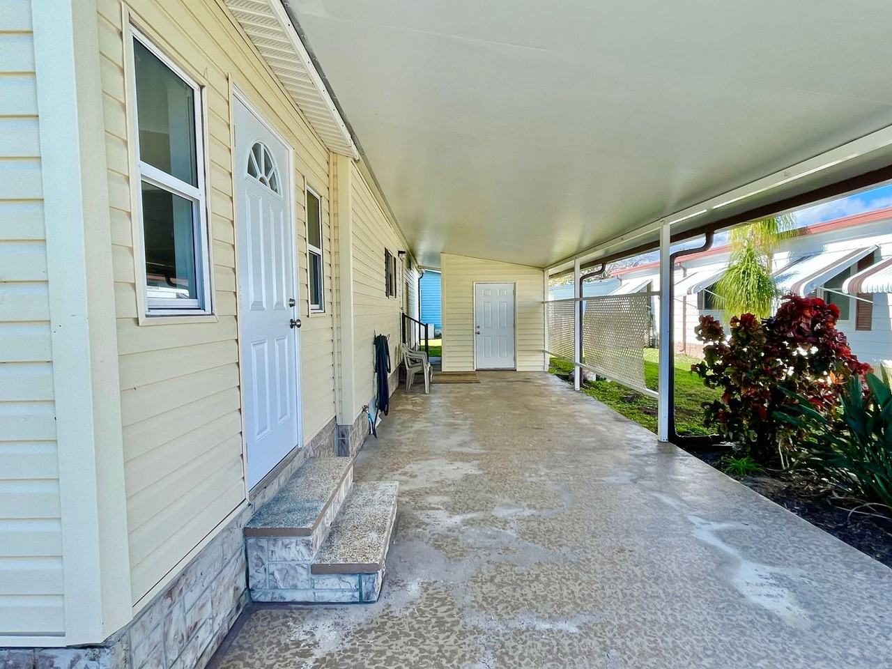 629 Periwinkle Cir - Photo 2 of 12