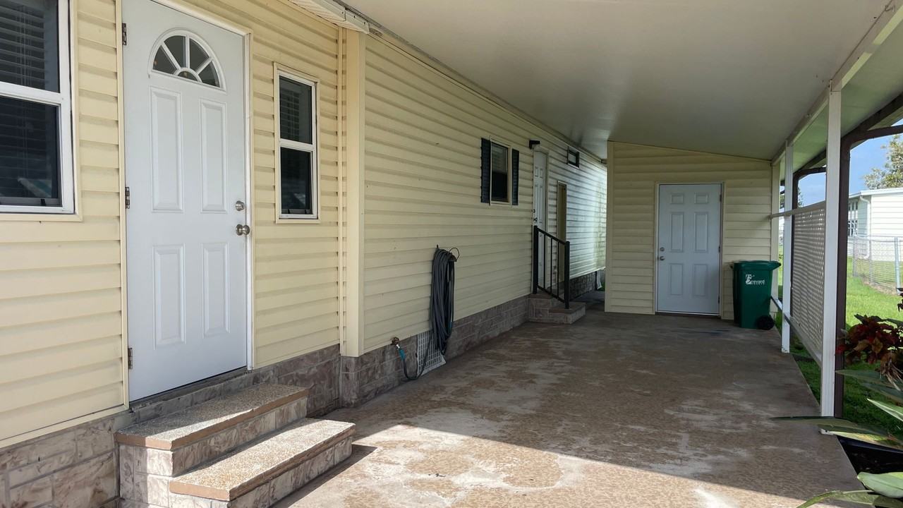 629 Periwinkle Cir - Photo 3 of 12