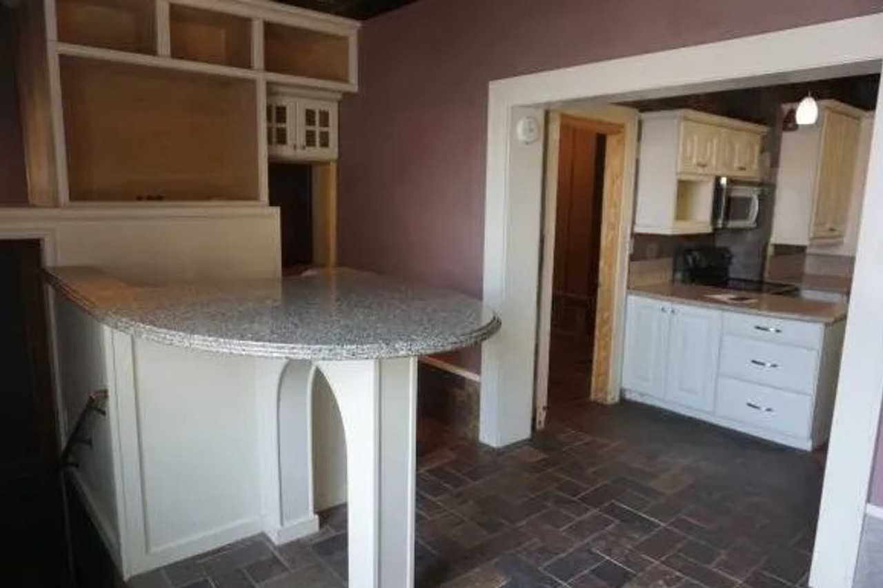 520 S 2nd St - Photo 3 of 14