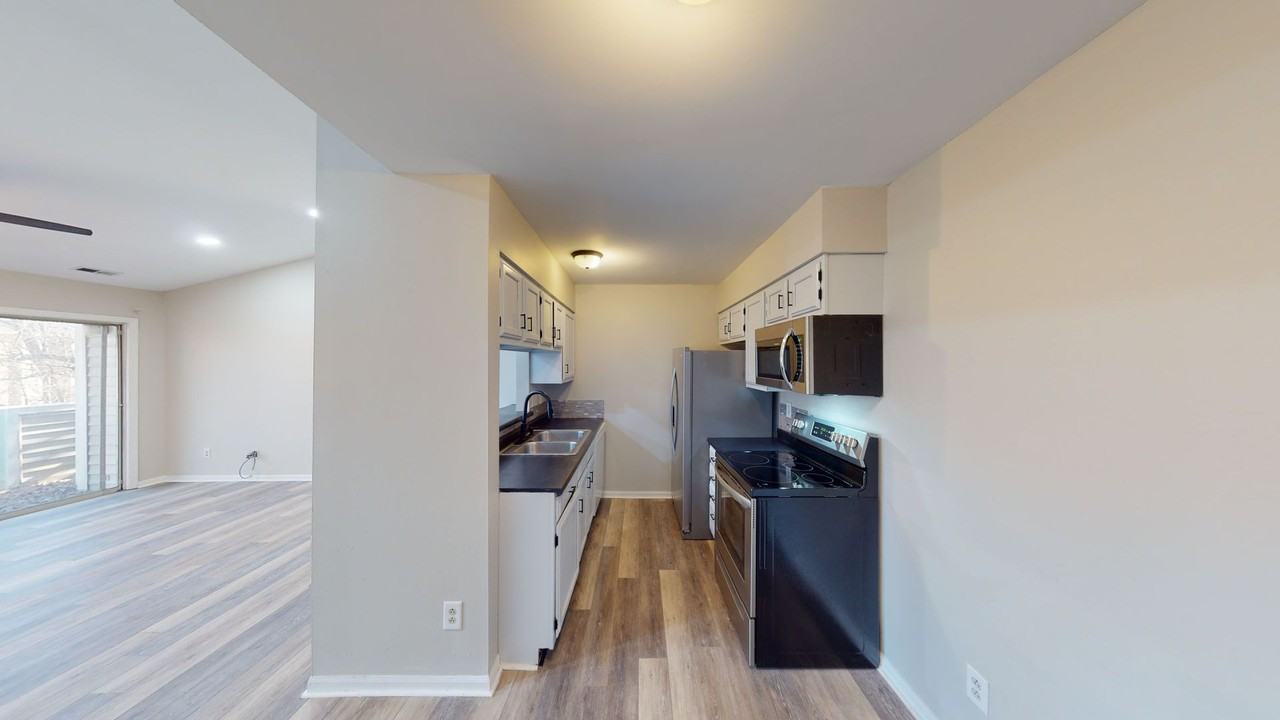 9617 Vinca Cir #G - Photo 2 of 21