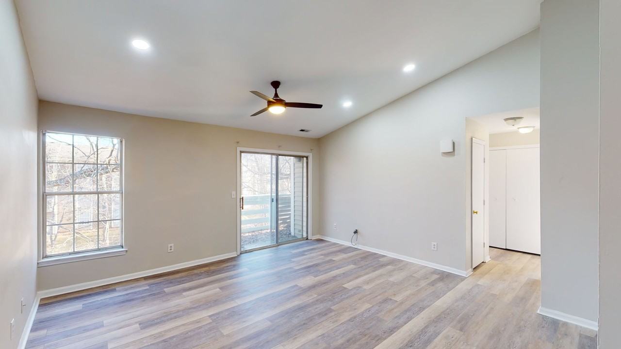 9617 Vinca Cir #G - Photo 7 of 21