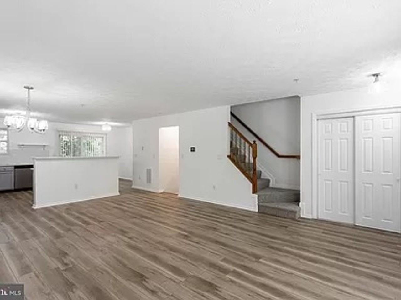 10400 Vista Gardens Dr - Photo 3 of 30