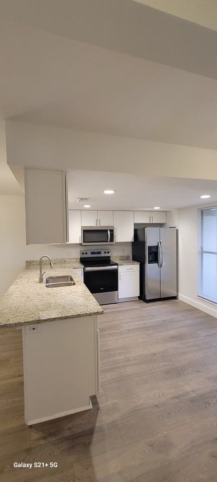 2150 Bancroft Pl #C - Photo 3 of 18