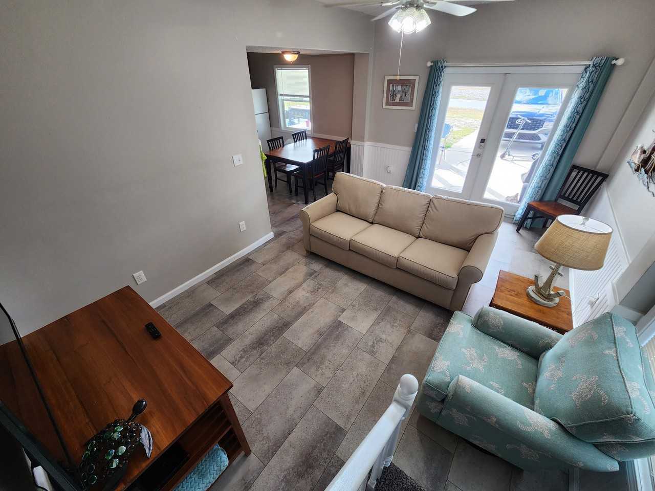 8102 Coquina Dr - Photo 3 of 9