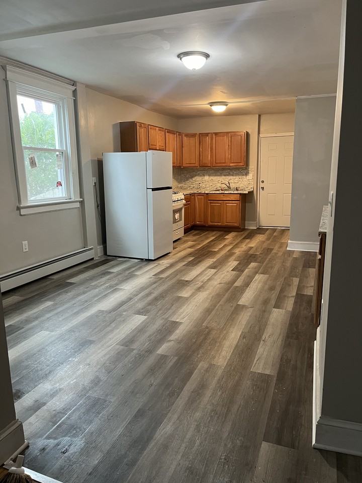 89 Waterville St #2ndFL - Photo 5 of 26