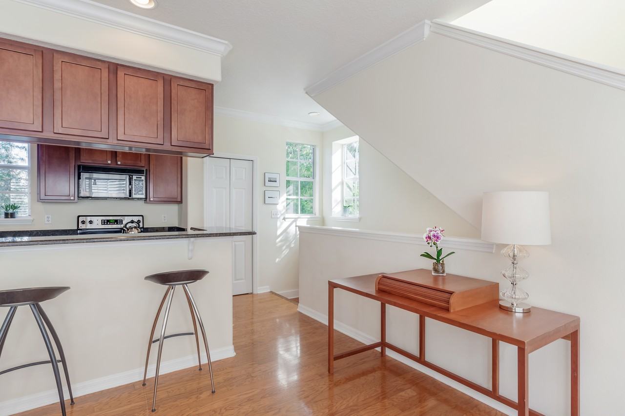 509 S Matanzas Ave #1 - Photo 6 of 17
