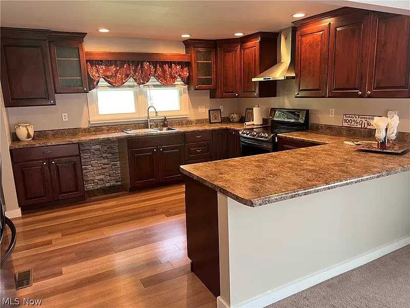 59620 Broadview Rd #NA - Photo 2 of 12