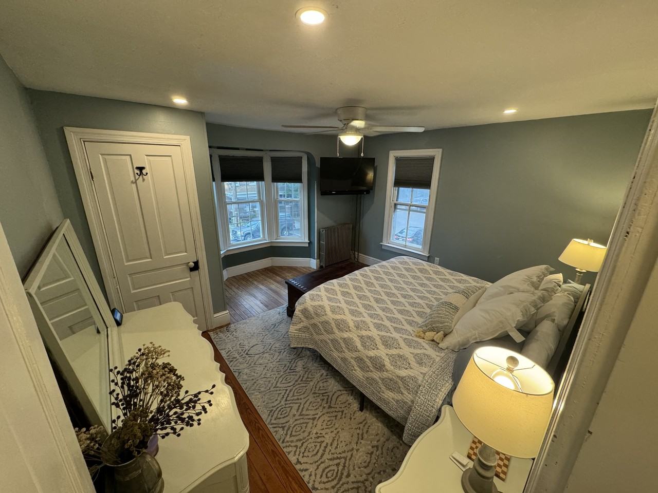 1452 Monroe St #1 - Photo 2 of 17