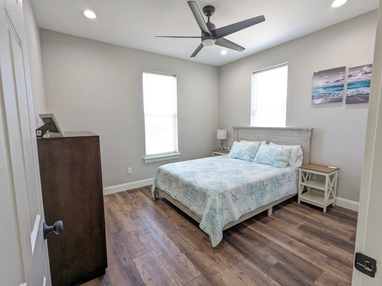 301 Coral Gables St - Photo 2 of 28