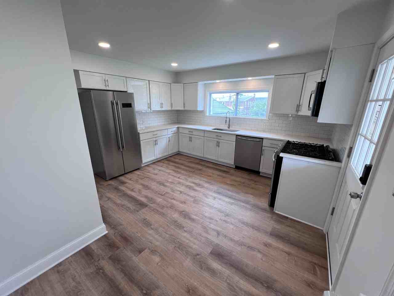 421 Grove St #NA - Photo 2 of 13