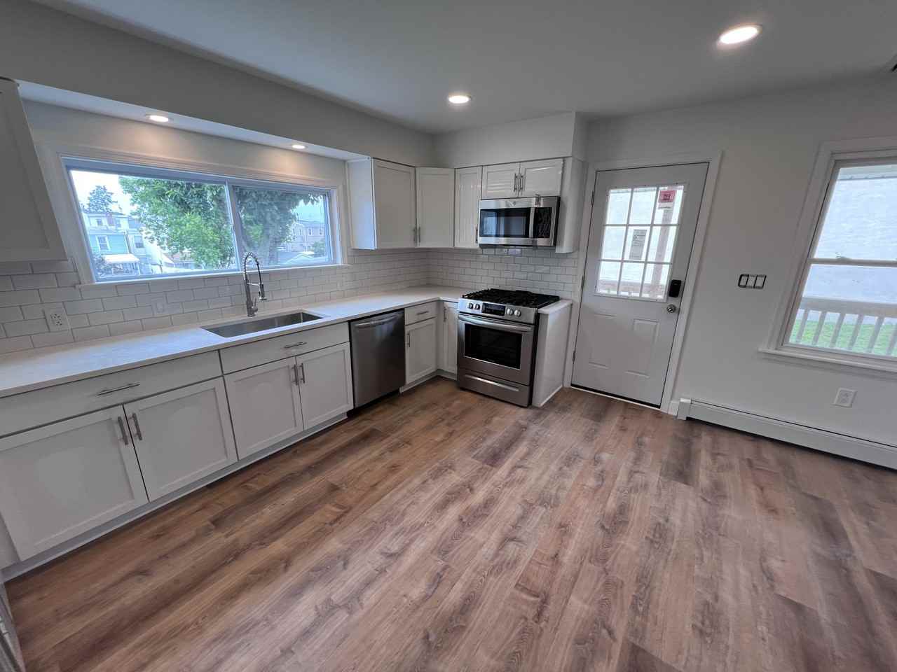 421 Grove St #NA - Photo 3 of 13