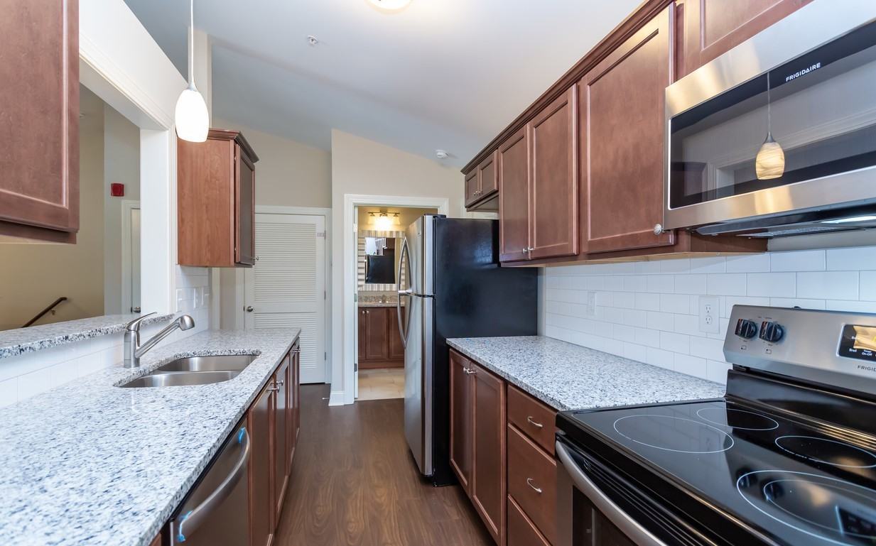 220 Orlando Way #C - Photo 5 of 9