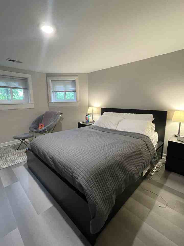 2332 W Charleston St #1F - Photo 5 of 16