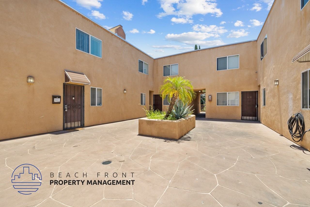 14740 Erwin St. - Photo 6 of 21